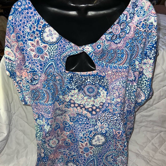 T By Talbots Cut Out Back T-Shirt - Picture 4 of 8